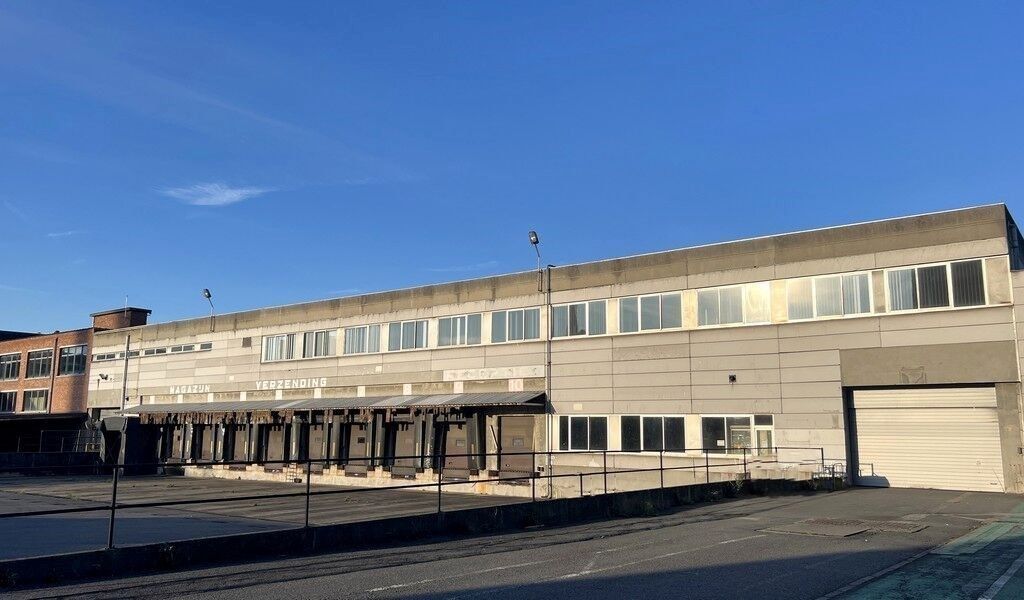Logistiek bedrijfspand te huur op Vynckier site Gent foto {{pictureIndex}}