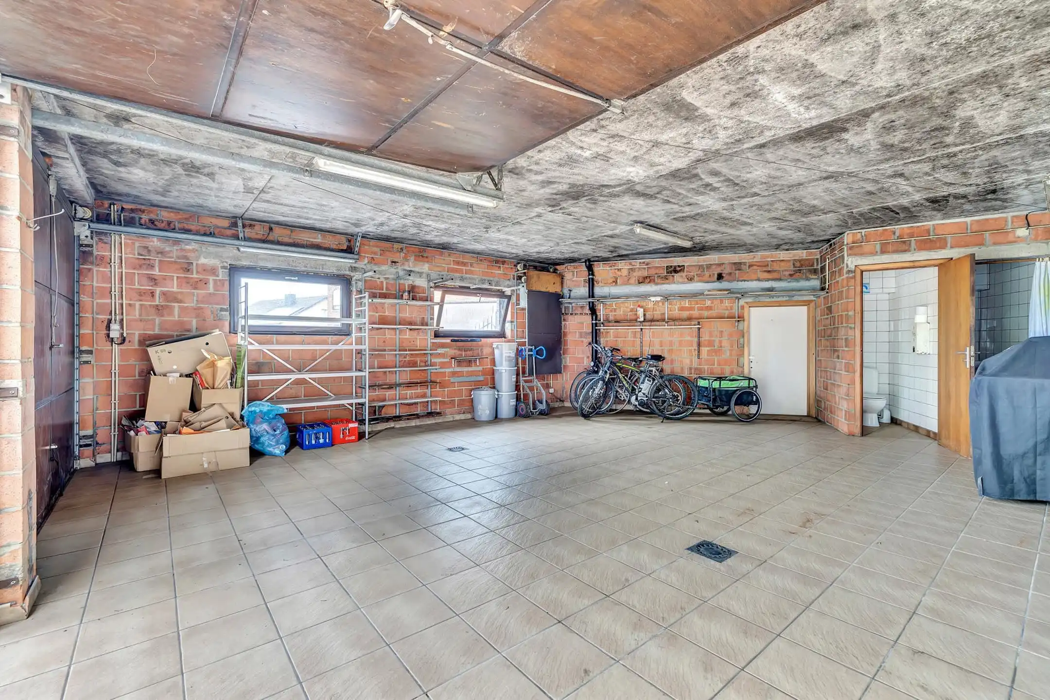 Handelswoning met ruime garage  foto 20