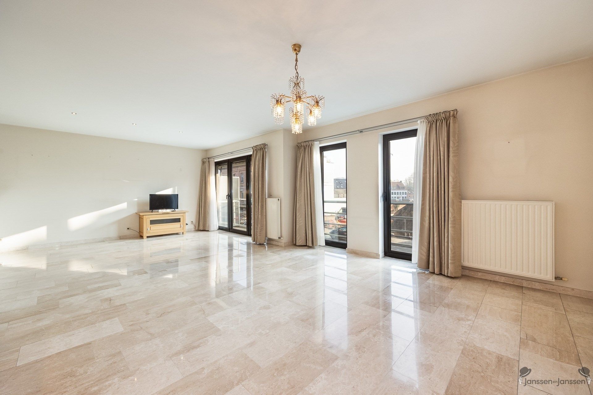 appartement met ruim terras foto 4