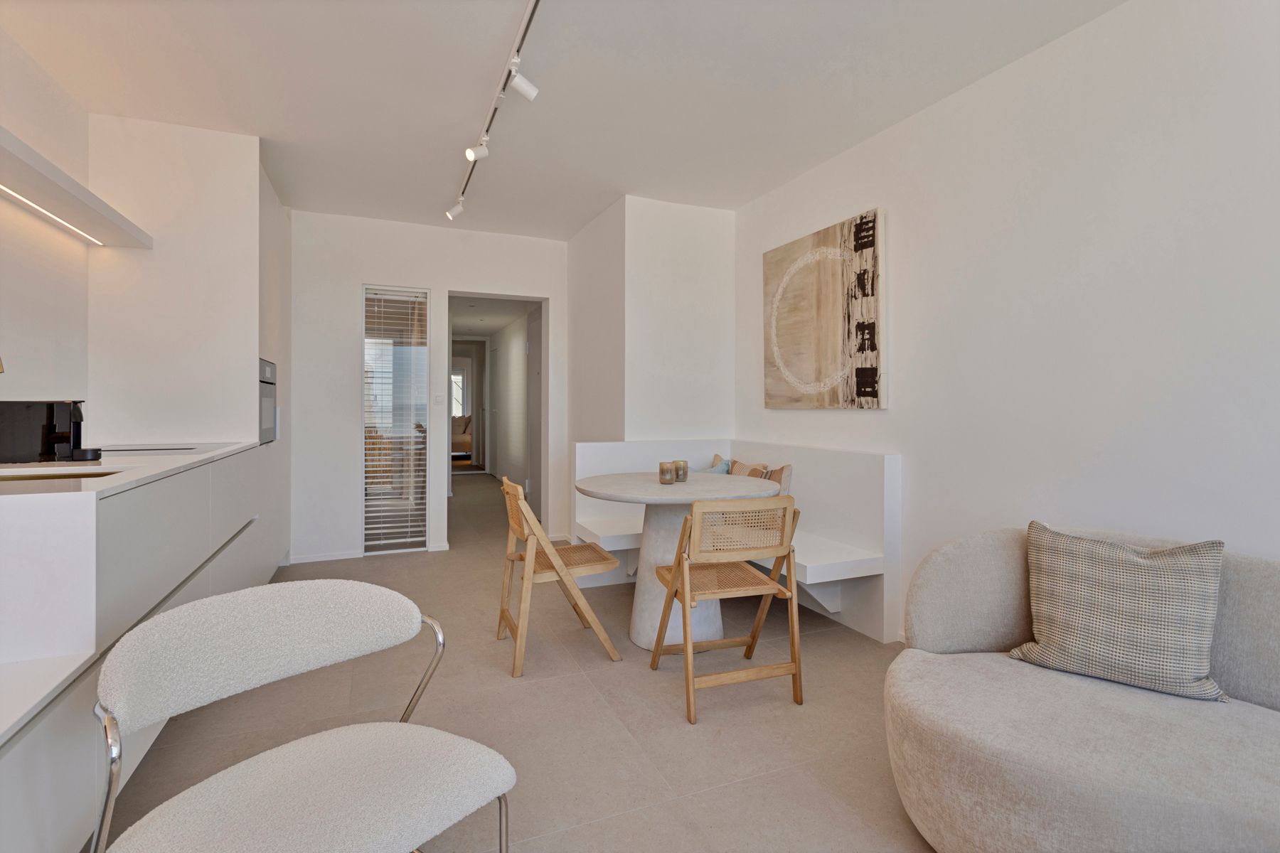 Schitterend gerenoveerd appartement op de zeedijk te KNOKKE foto 5