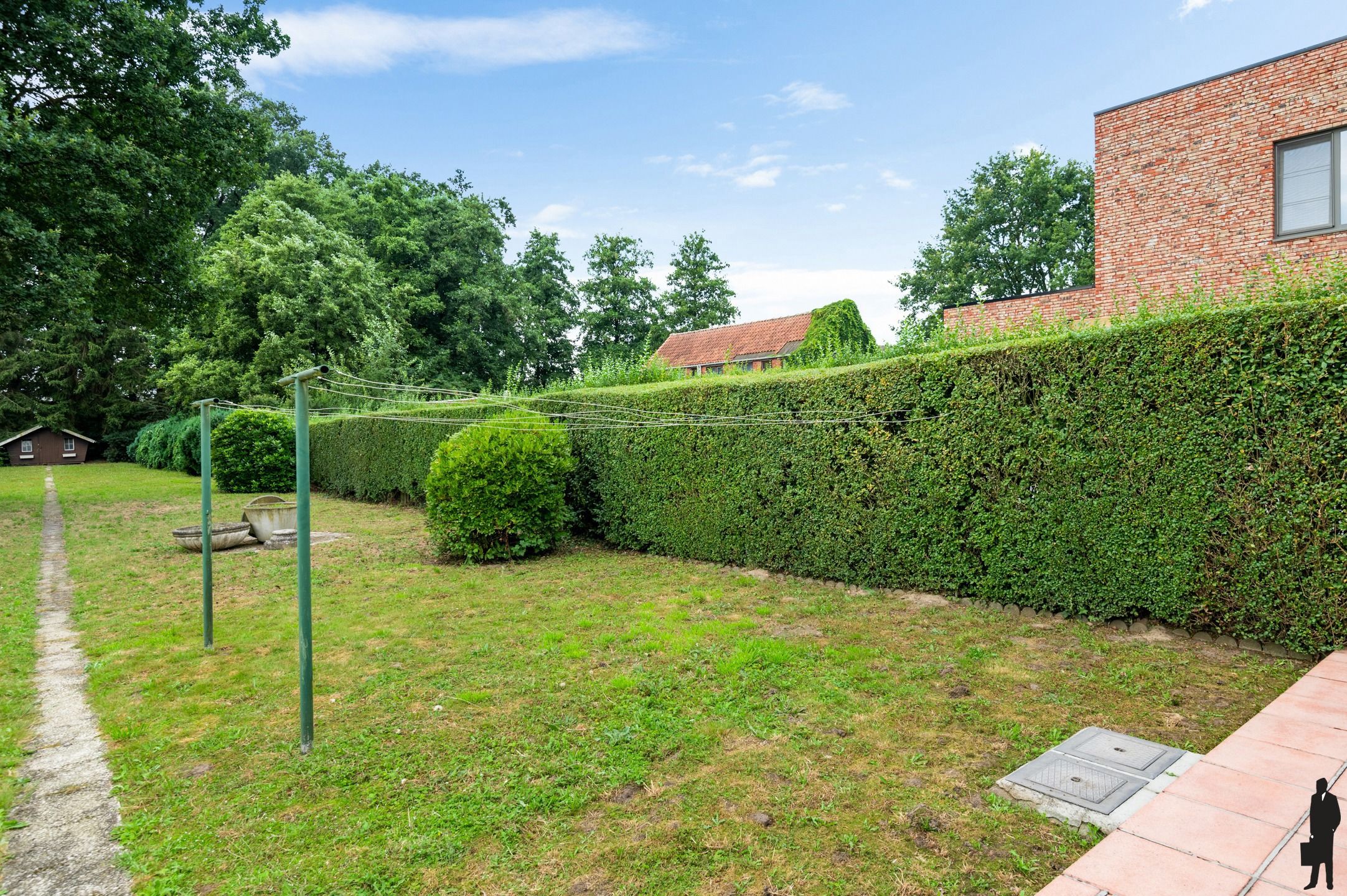 Te renoveren woning (mglk 3 slpks) op zeer leuke locatie met groen zicht foto 16