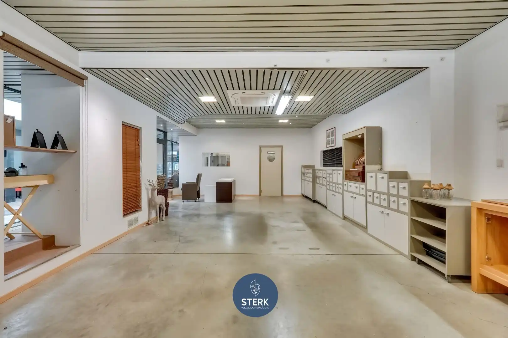 COMMERCIEEL PAND VAN 175 M² IN PASSAGE BEGAS, GELEGEN IN HARTJE LANAKEN ! foto 7