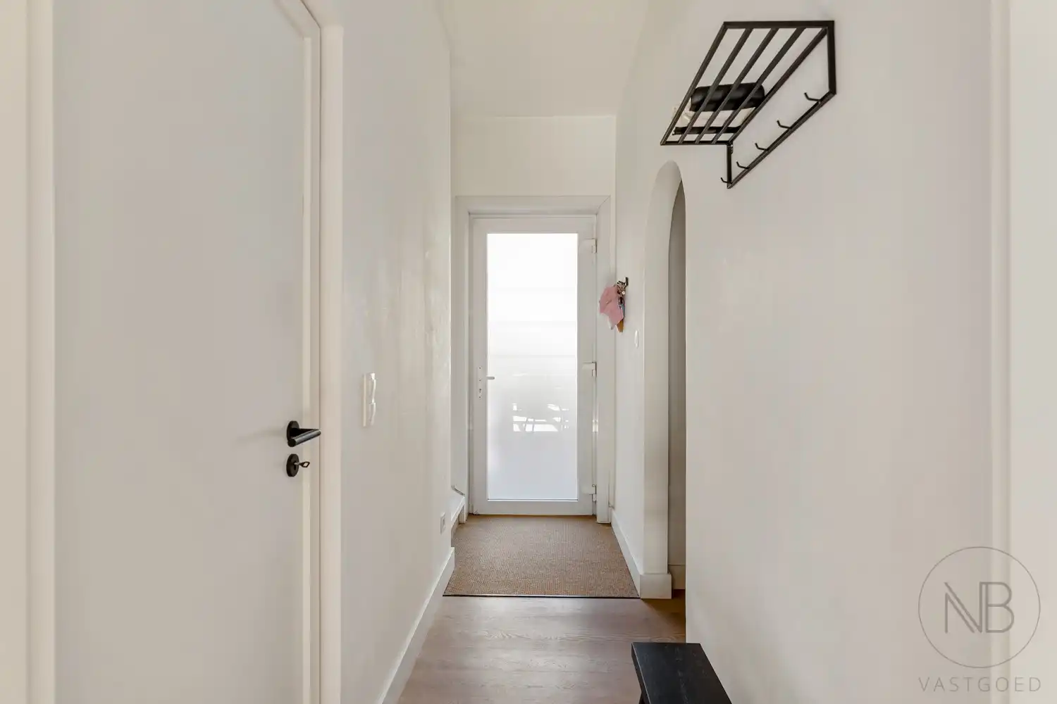 Instapklare rijwoning met leuke stadstuin foto 12