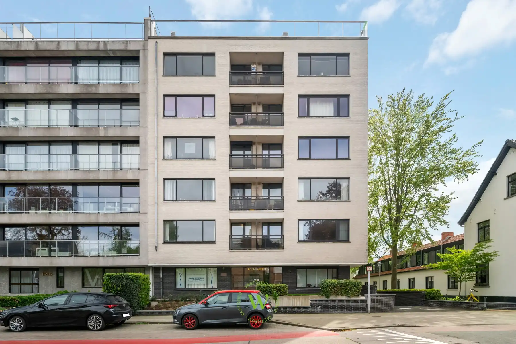 Ruim 3 slpk appartement Sint-Andries met garage foto 23