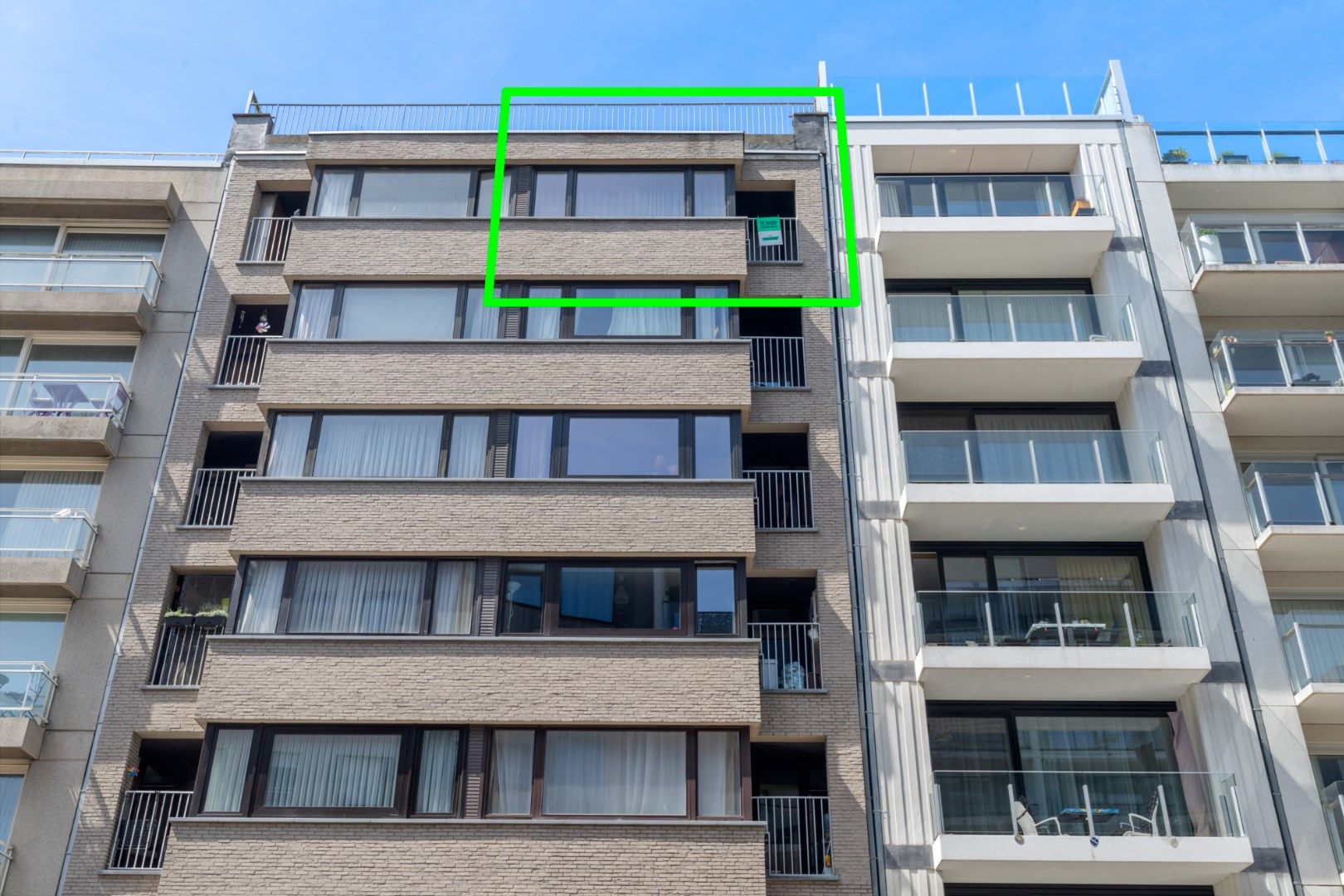 SCHITTEREND GERENOVEERD 2 SLPK APP IN CENTRUM OOSTENDE foto 5