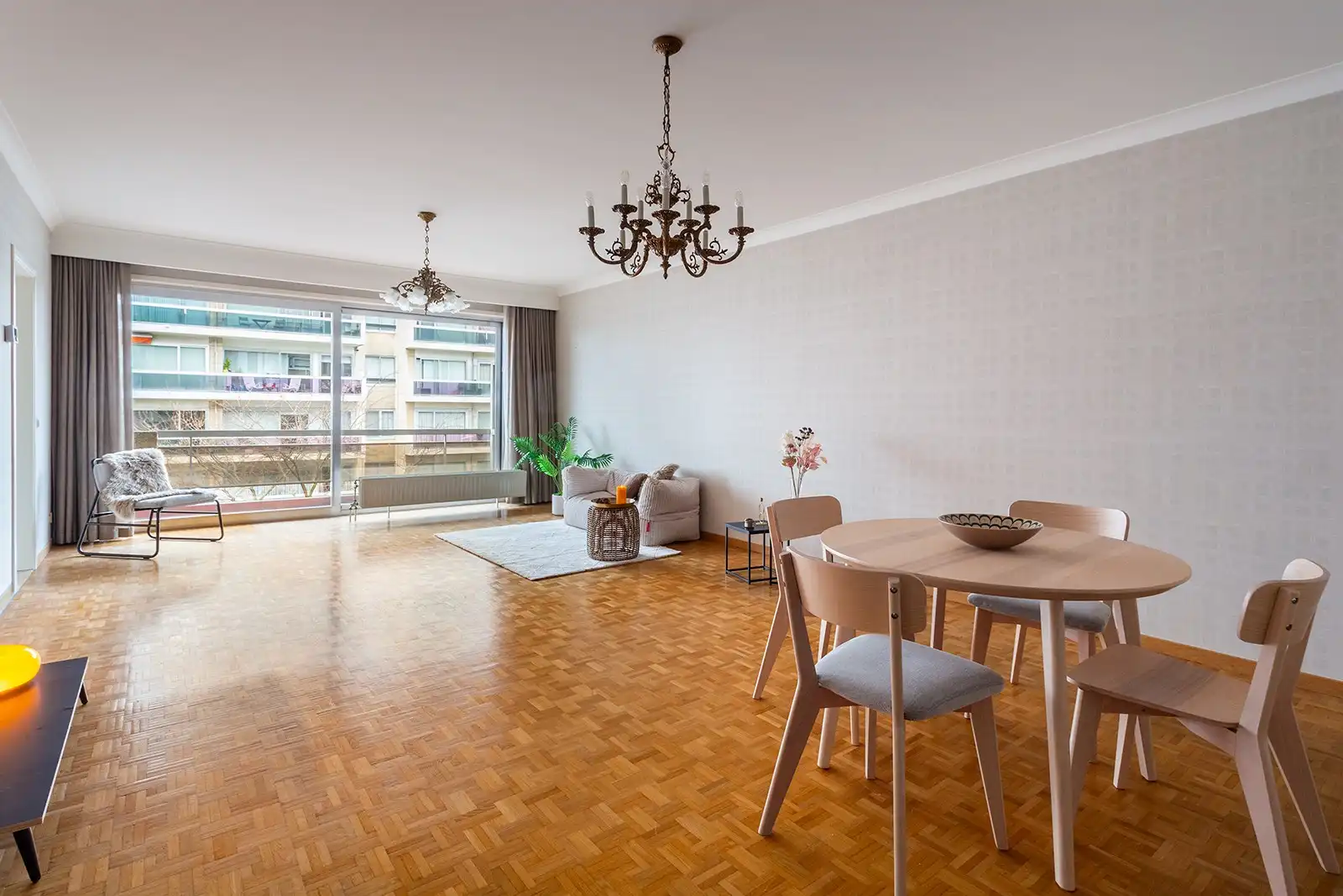 2 slaapkamer appartement met veel lichtinval foto 2