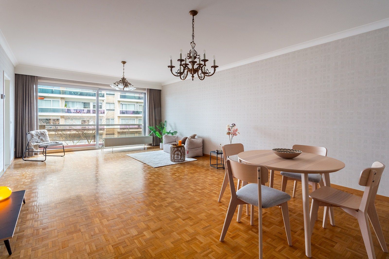 2 slaapkamer appartement met veel lichtinval foto 2