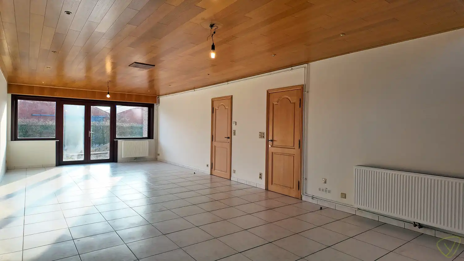 Ruime alleenstaande woning in fermettestijl op landelijke ligging te Zomergem! foto 5