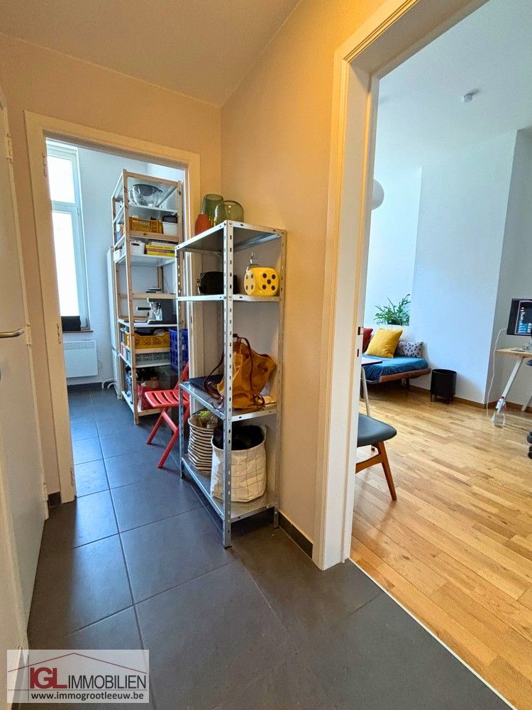Gerenoveerd 1-kamer appartement te huur nabij het Sint-Denisplein foto 7