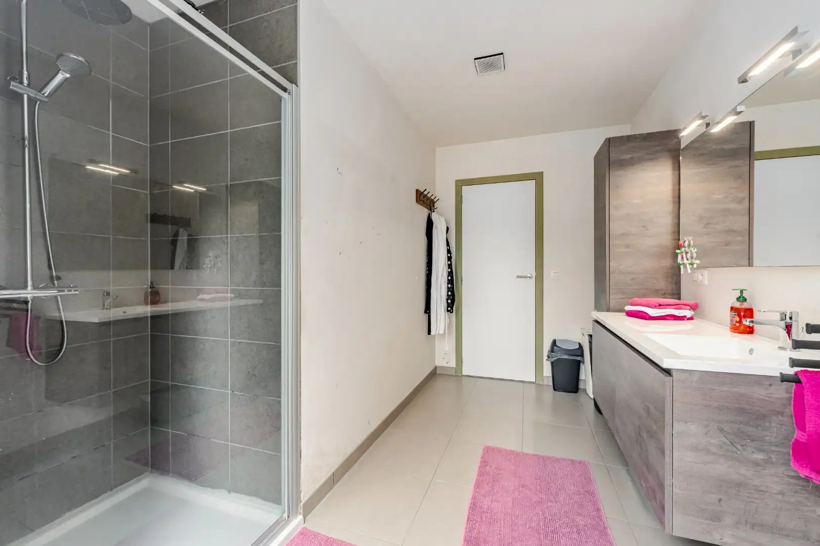 Instapklare recente woning in een doodlopende straat met EPC-label A foto 17