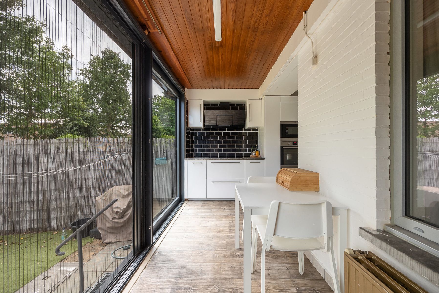 Ruime ondergrondse garage (92m²) én gelijkvloersappartement foto 14