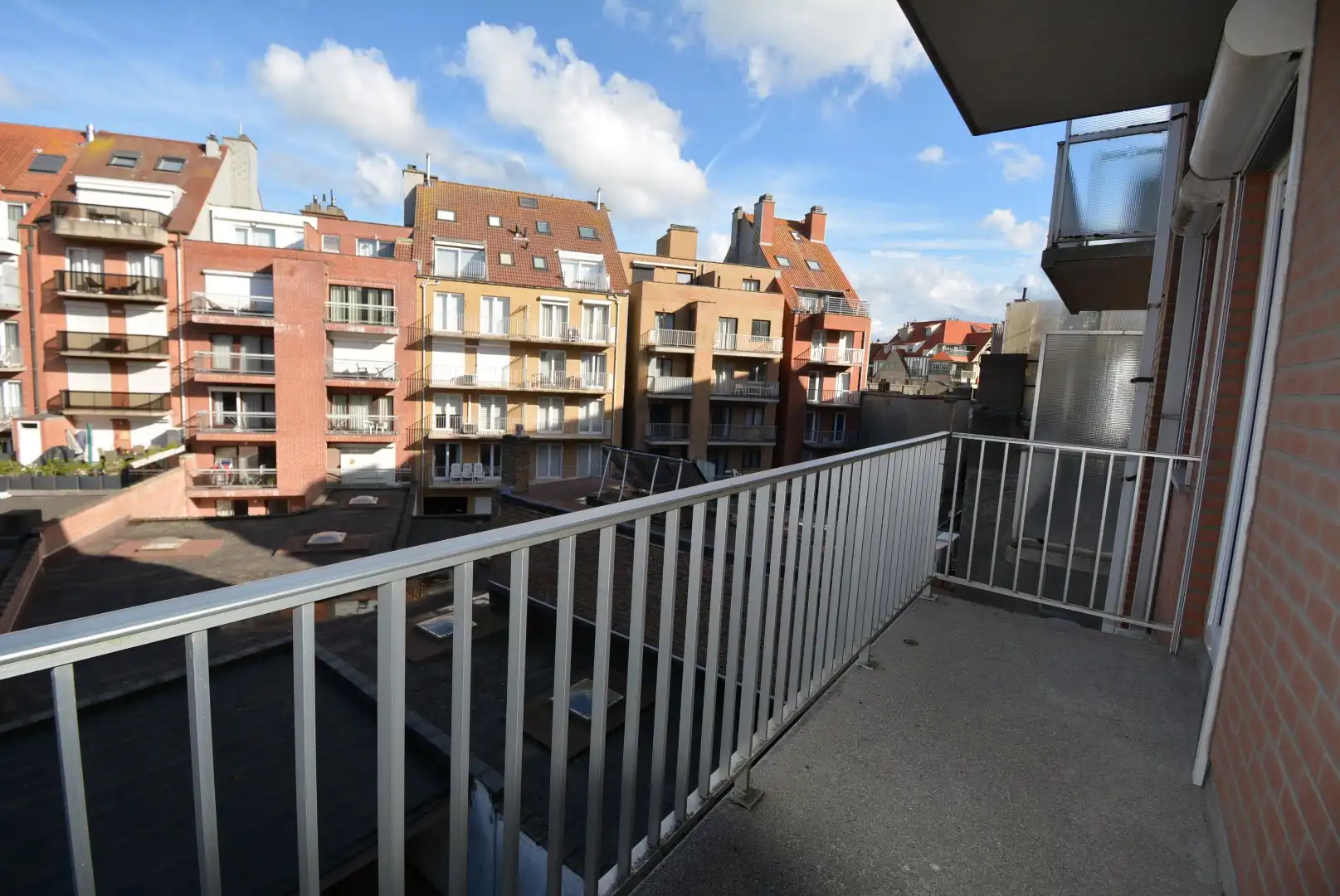 Ruim appartement met 3 slaapkamers op wandelafstand van het strand. foto 16