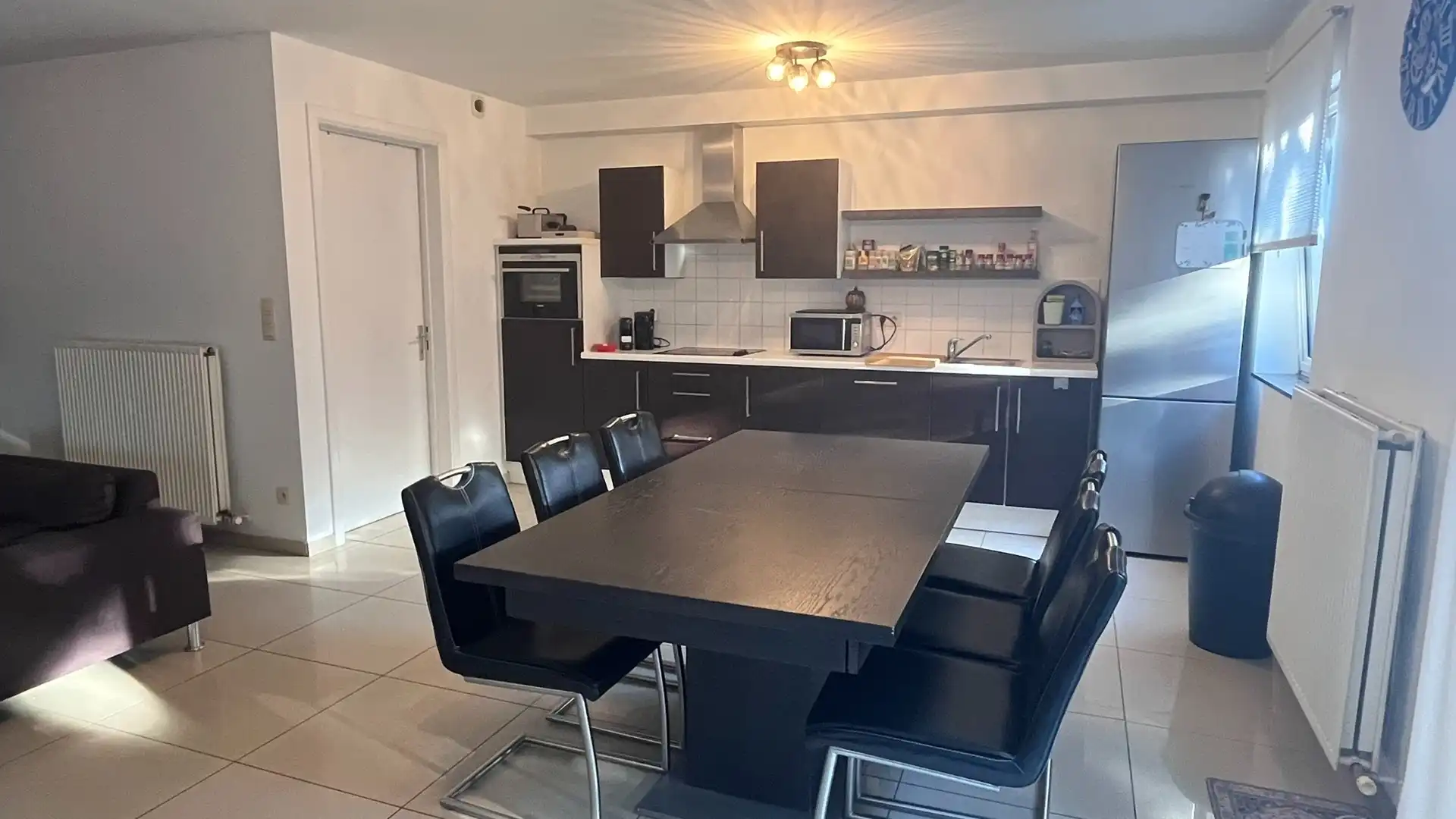 Gelijkvloers appartement met terras en private garage foto 8