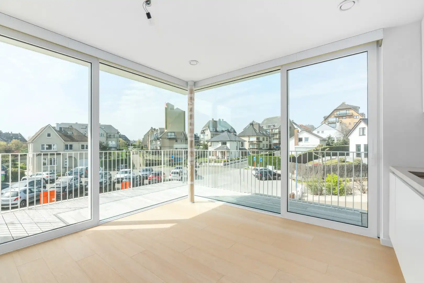 PRACHTIG NIEUWBOUWAPPARTEMENT OP 200 METER VAN DE ZEEDIJK foto 2