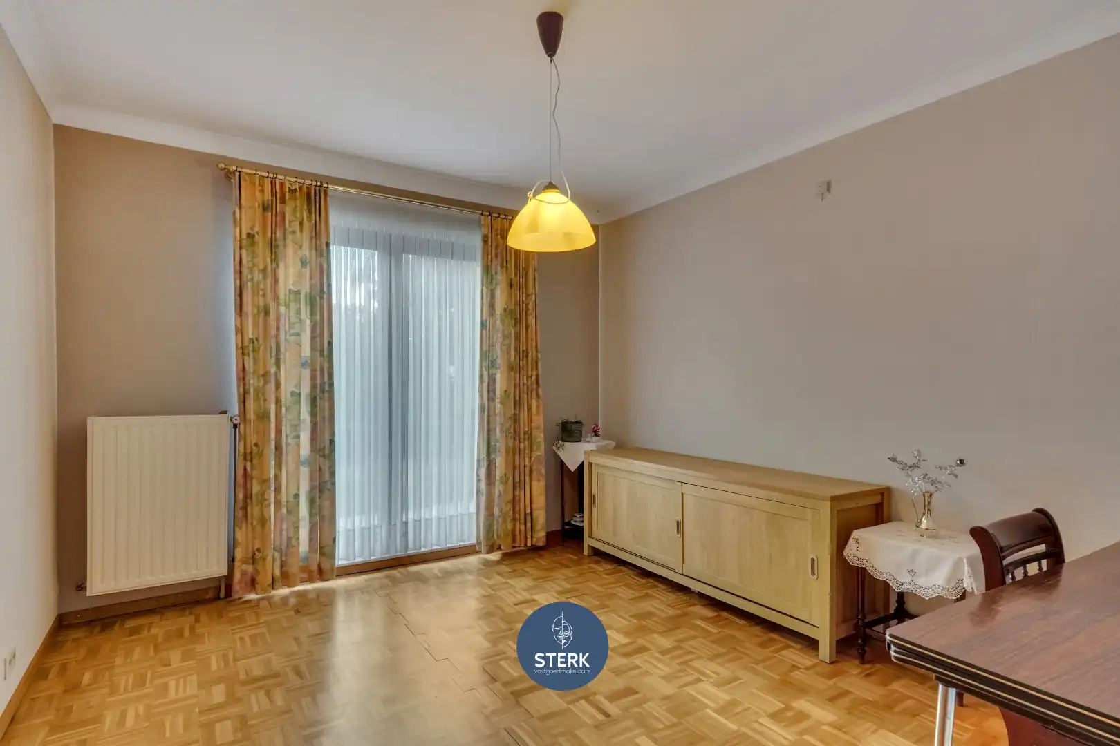 VRIJSTAANDE WONING MET EEN PRACHTIGE TUIN OP EEN GELIEFDE LOCATIE TE LANAKEN ! foto 12