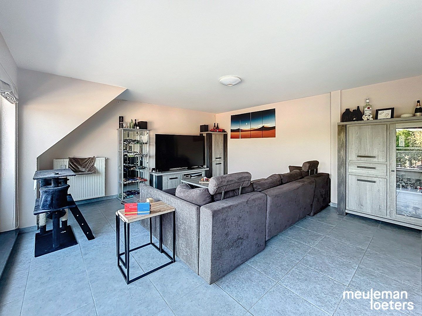 Zeer ruim appartement met terras foto 3