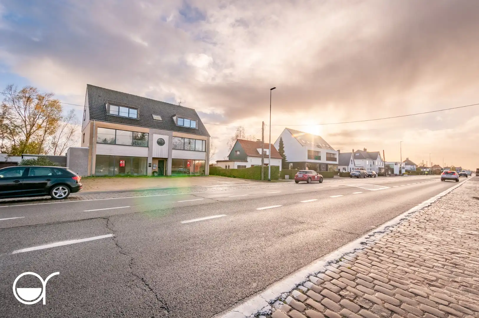 Handelsgelijkvloers op drukke locatie foto 14