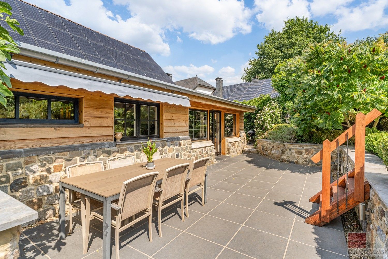 Prachtig gerenoveerde woning/landhuis (van 2011 t.e.m. 2025) gelegen op een ruim perceel van maar liefst circa 6000m2 foto 29