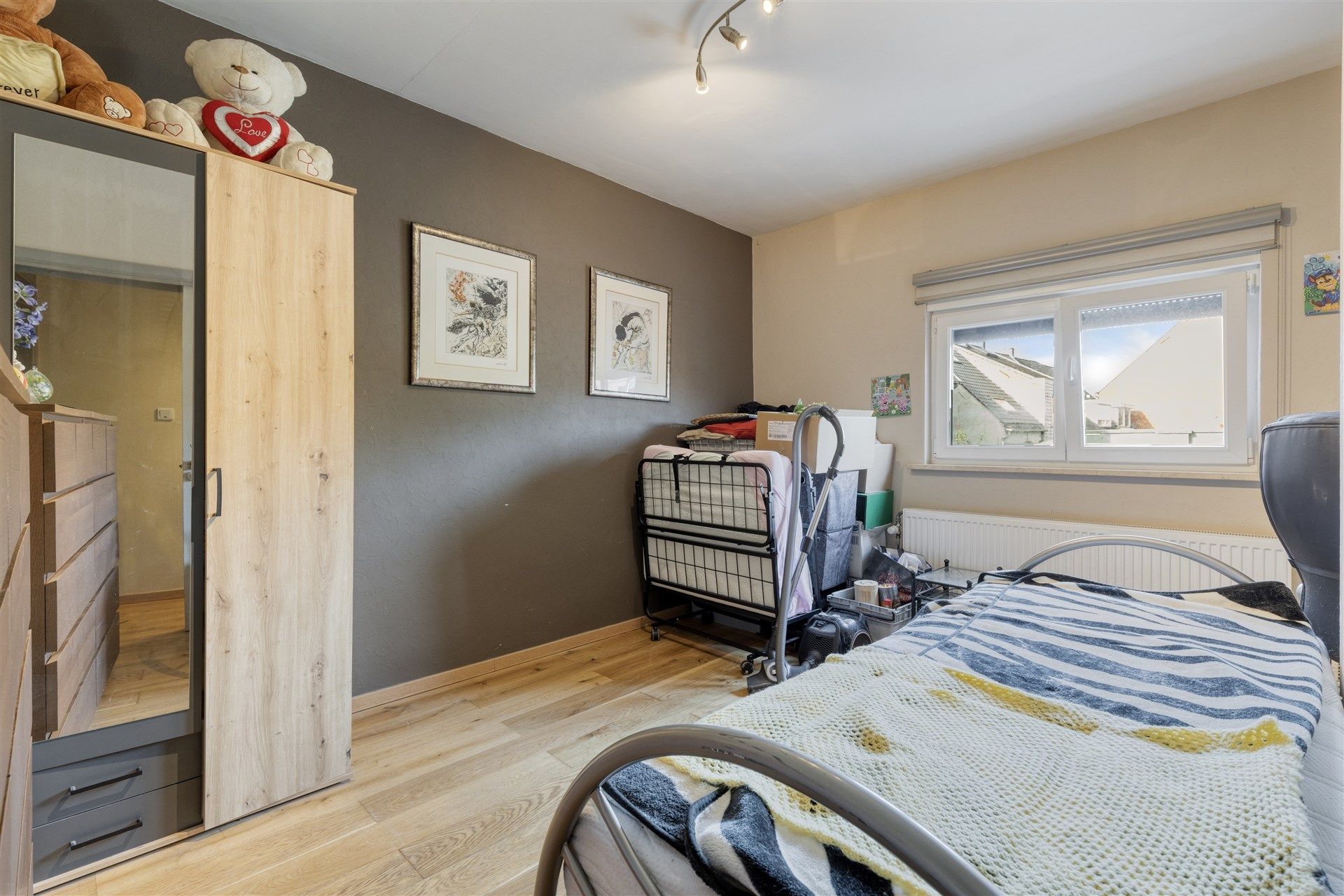 Charmante, instapklare woning in Wetteren met toffe tuin foto 12