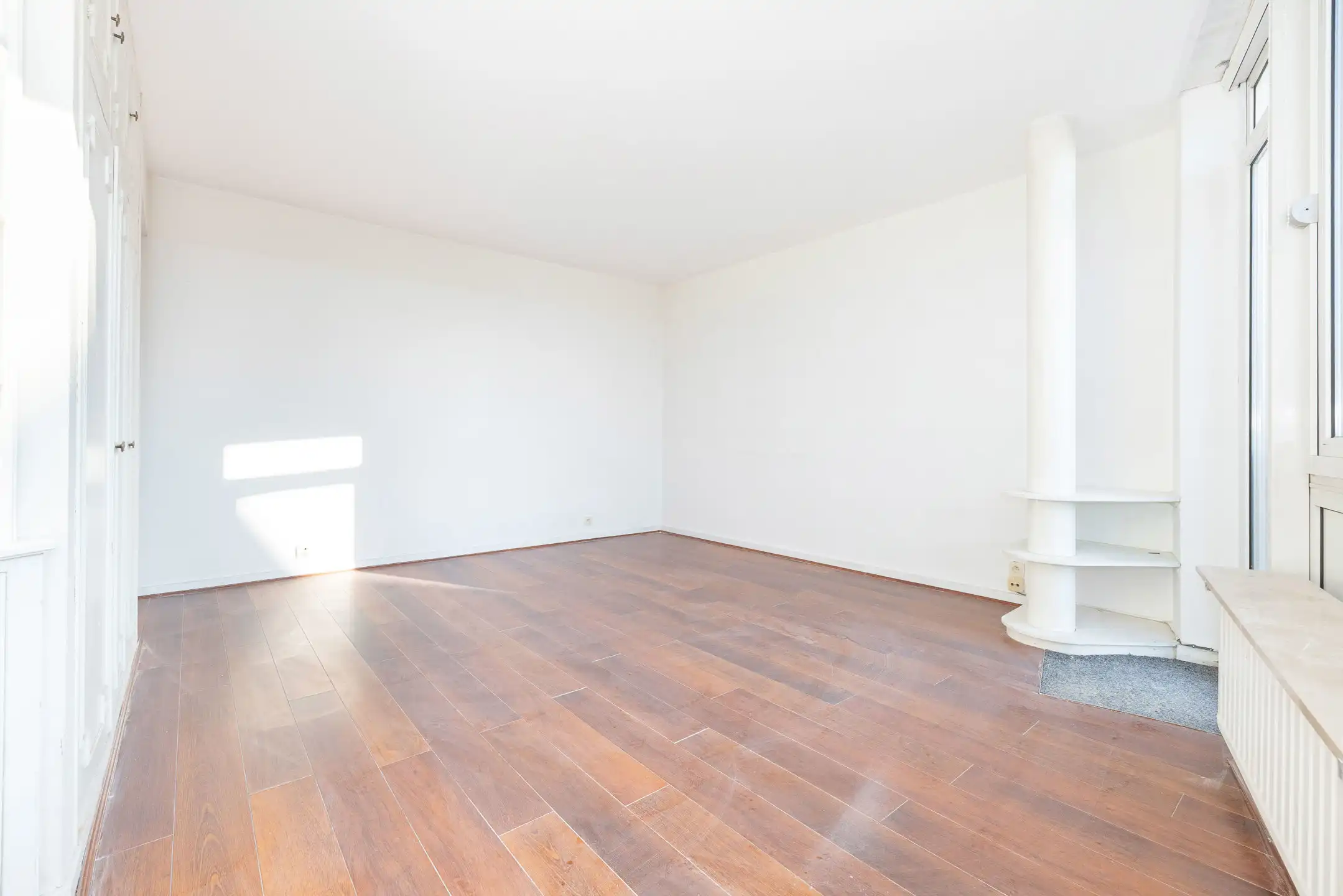 Een lichtrijke cocon in het hart van de Stéphaniewijk foto 5