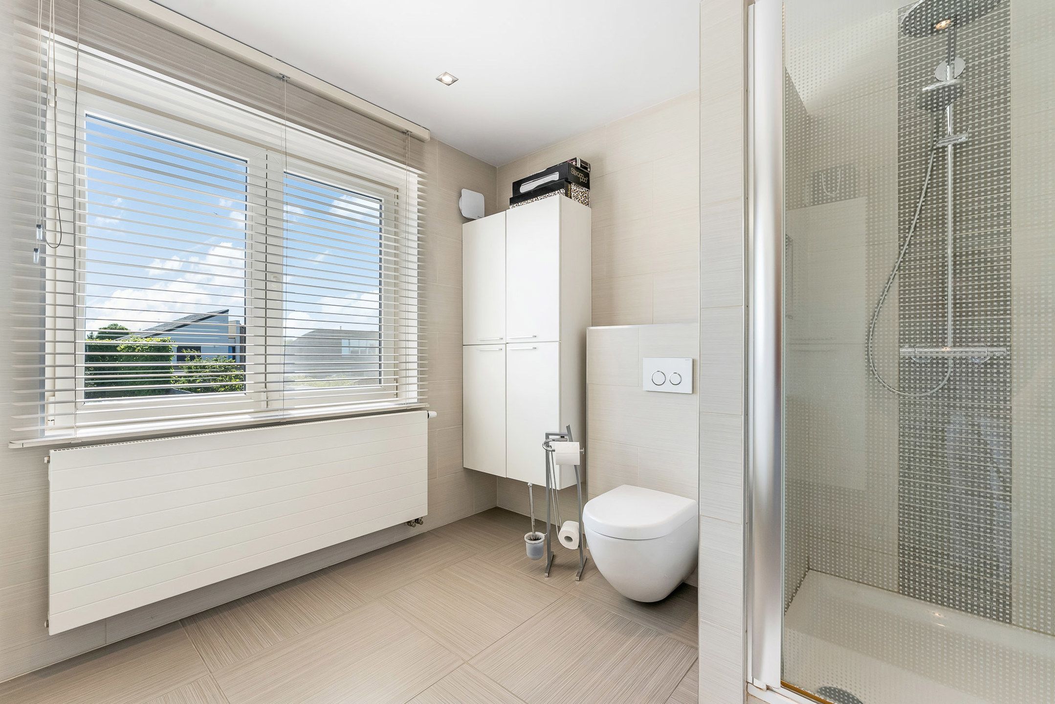 Exclusieve woning met zwembad en elegante tuin foto 20