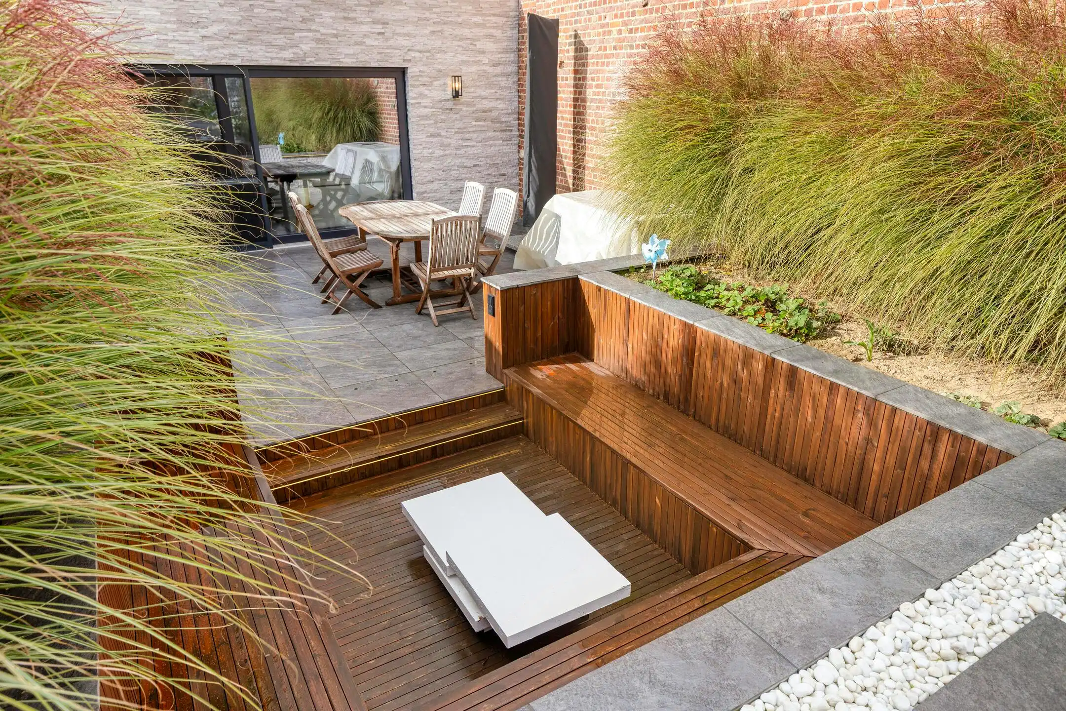 Instapklare woning met garage te koop in Heule! foto 16