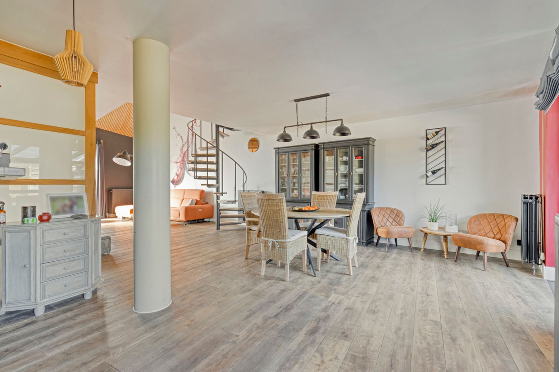 Instapklare HOB met 4 slaapkamers en polyvalent bijgebouw foto 8