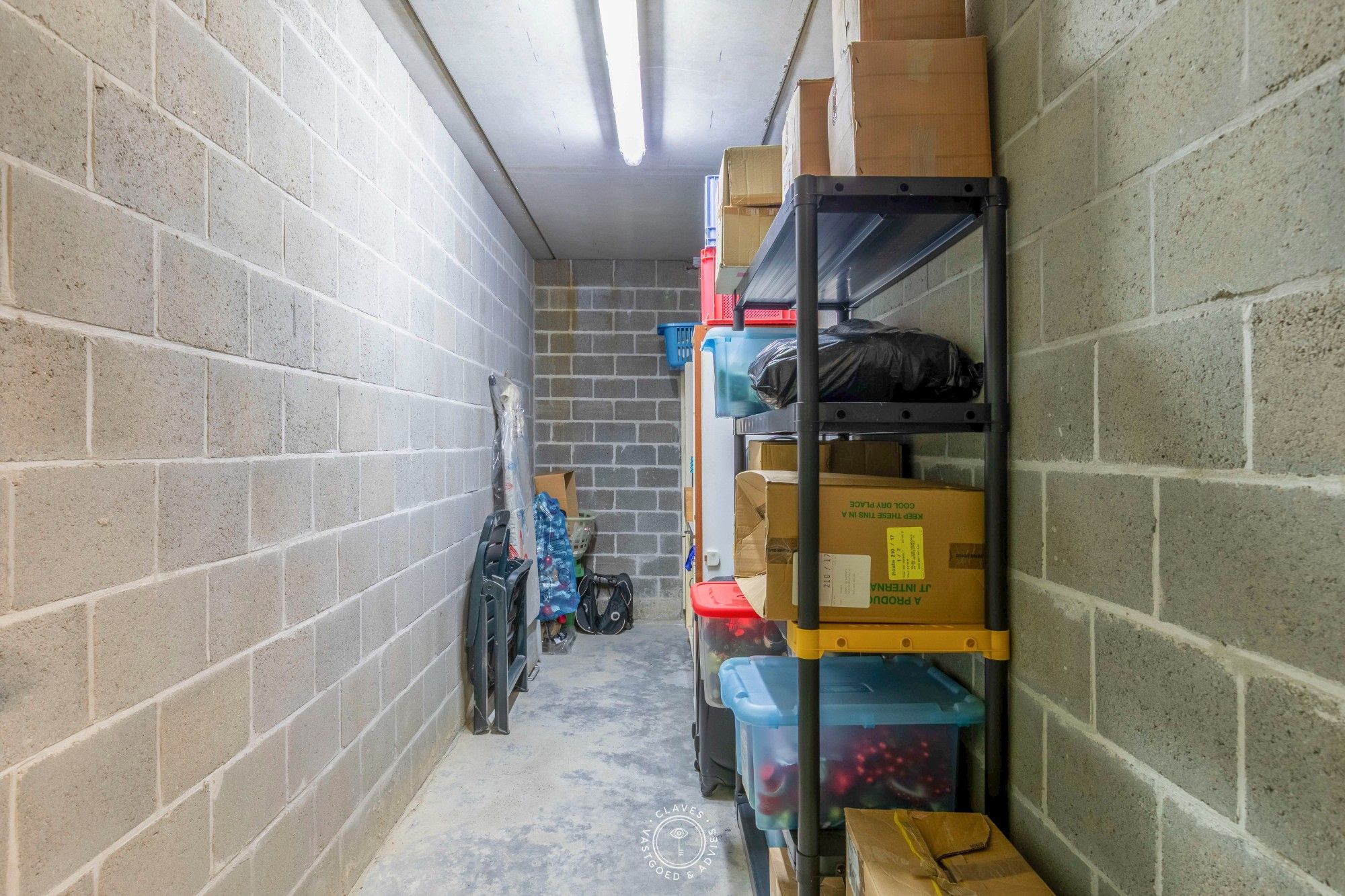 Centraal gelegen appartement met twee terrassen en autostaanplaats foto 14