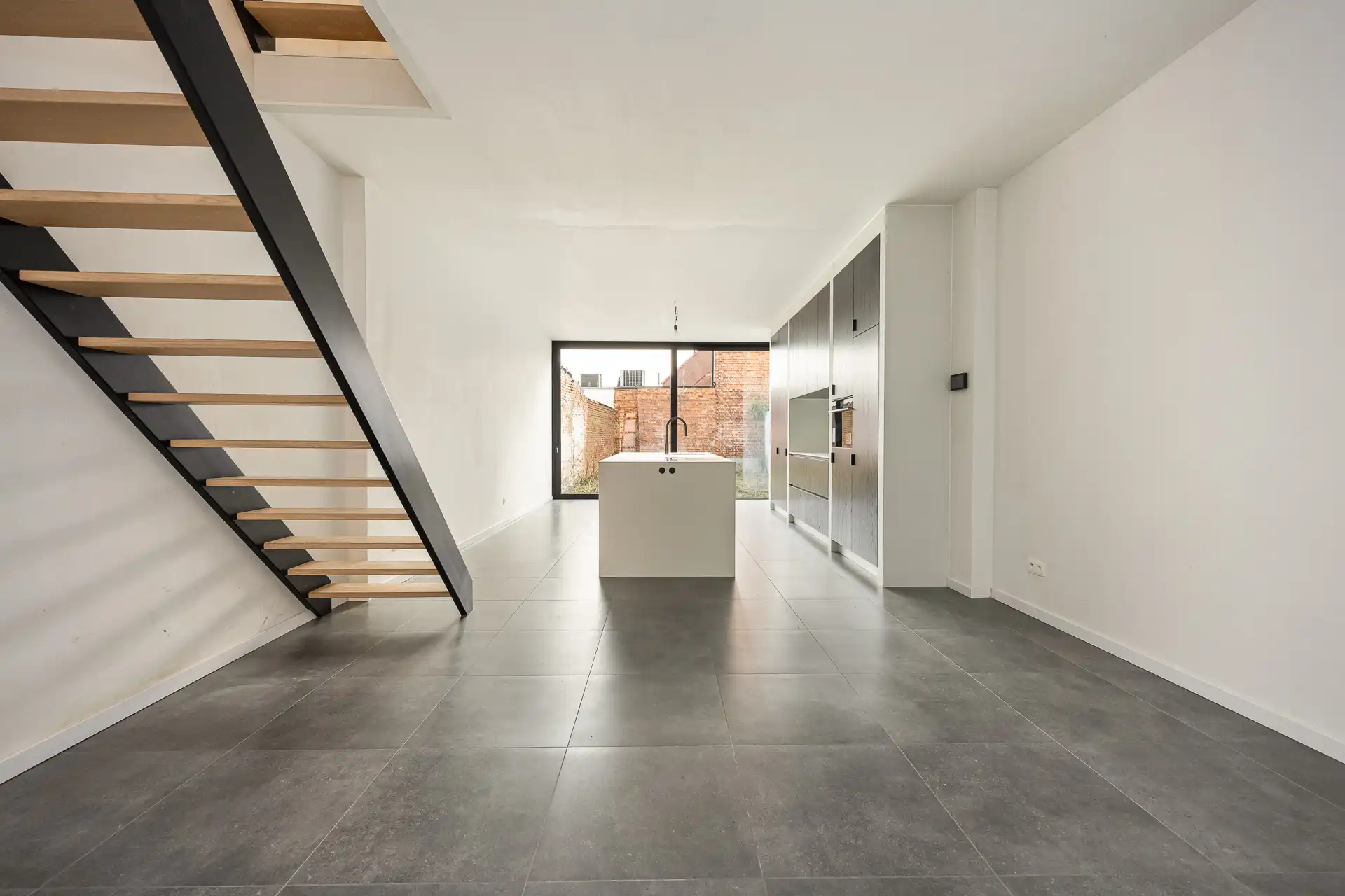 Vernieuwde arbeiderswoning foto 4