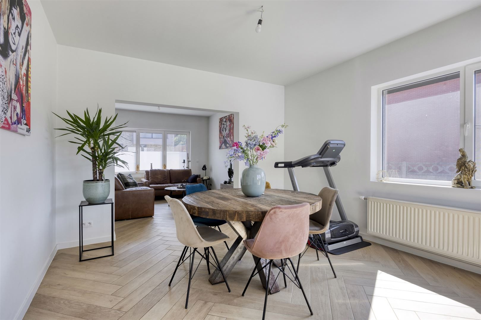 TE KOOP : Gerenoveerde eengezinswoning met 3 slaapkamers! foto 7