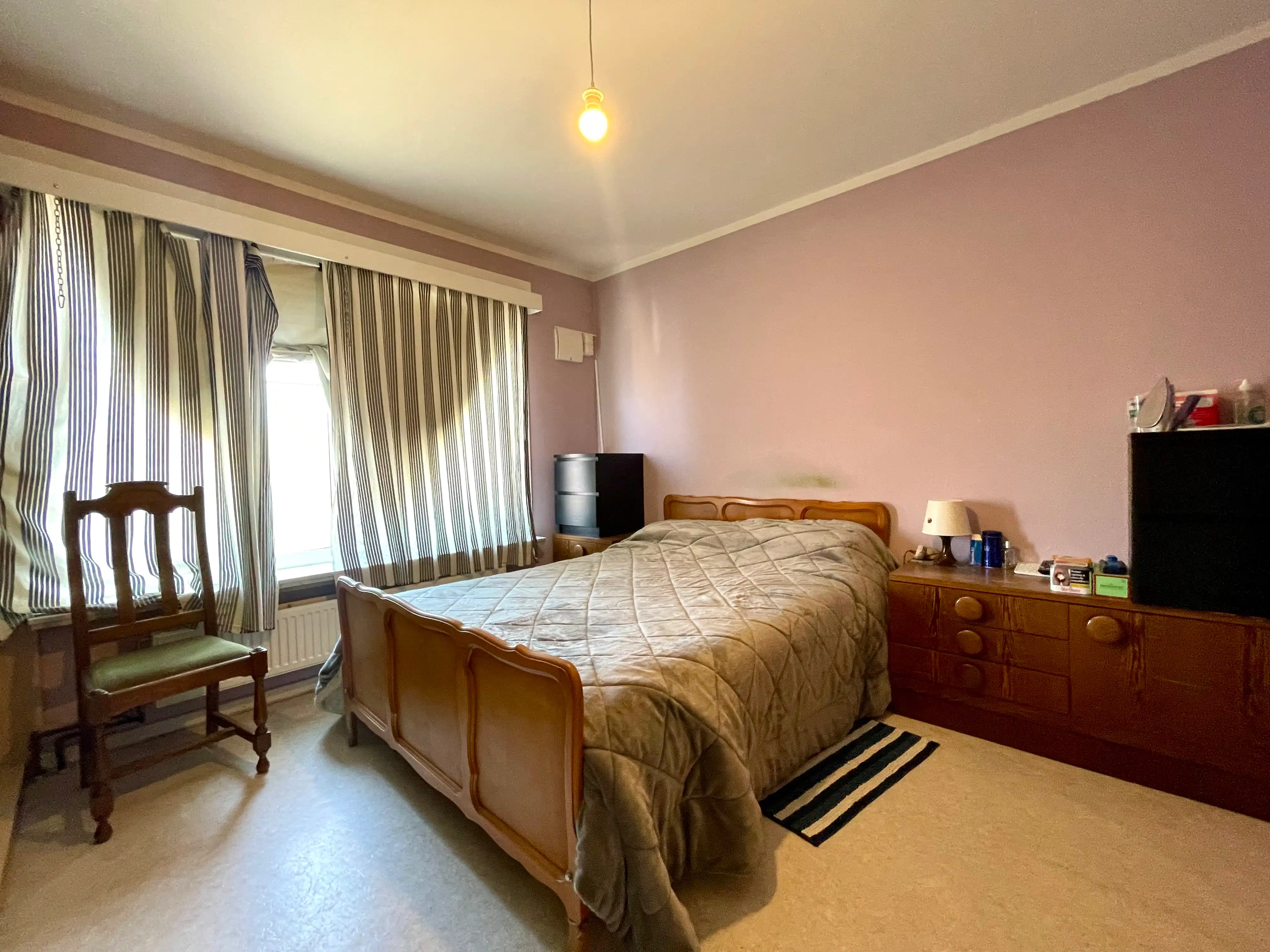 Gerenoveerd appartement met twee slaapkamers en terras foto 11