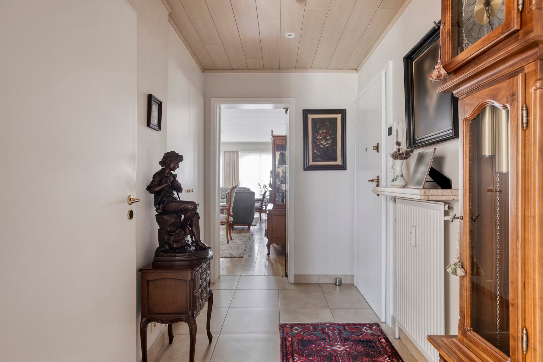 Instapklaar appartement met grote garage !! foto 11