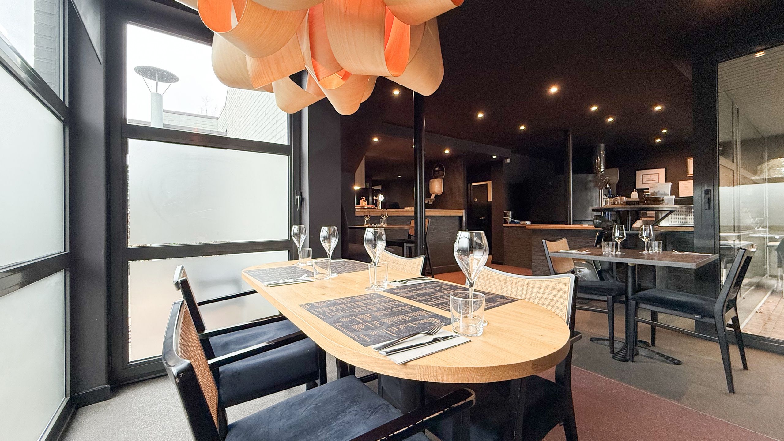 Horecapand met volledige inrichting op goed gelegen locatie! foto 7