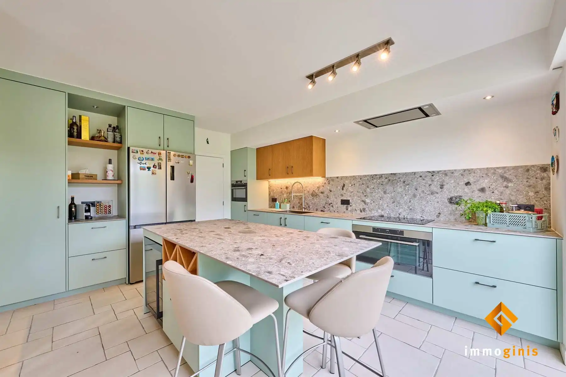 Luxueuze woning met 3 tot 5 slaapkamers en zéér grote, vrijstaande garage op een mooi perceel van 9a60ca. foto 10