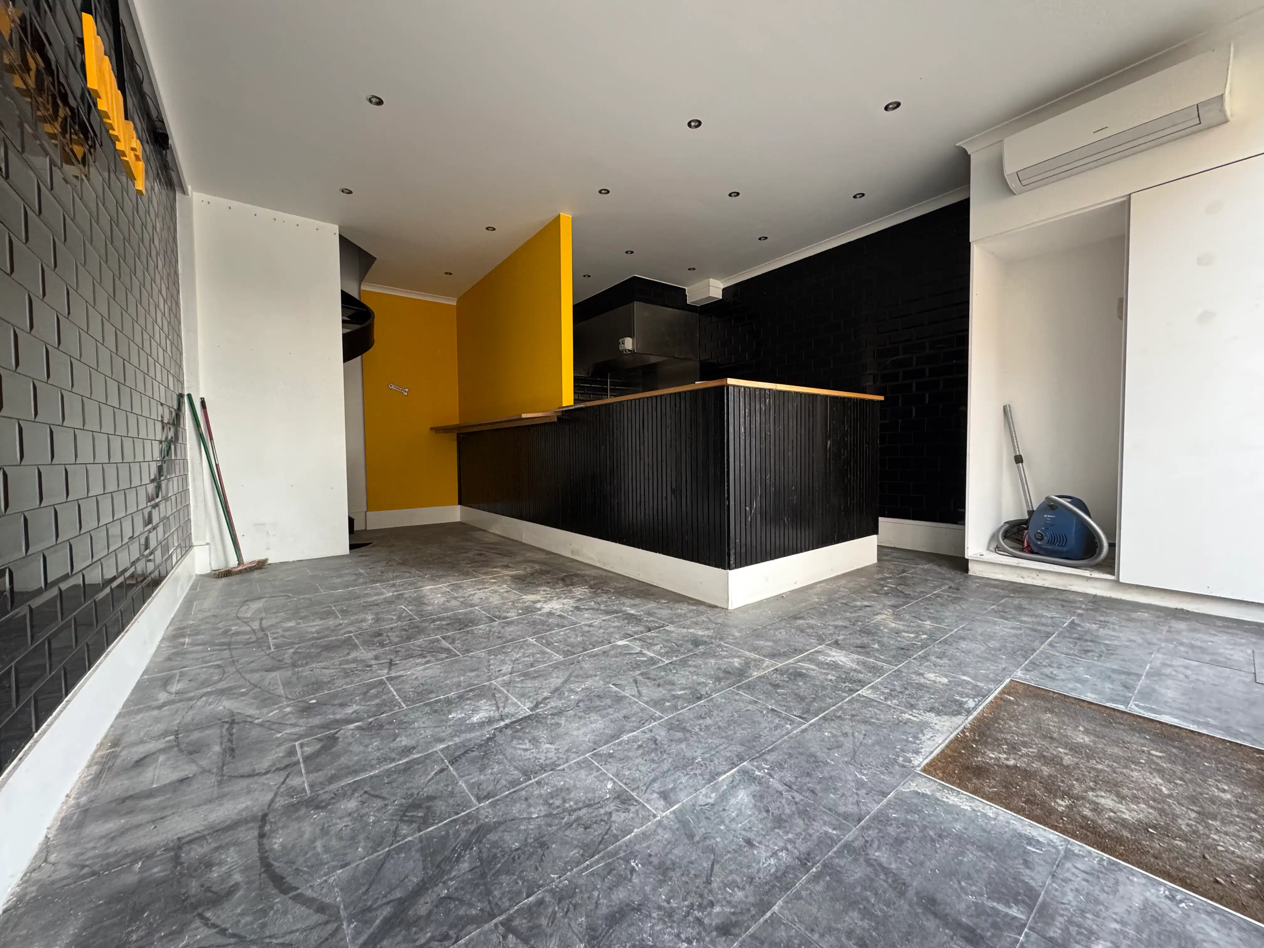 Commercieel handelspand 46m² foto 2