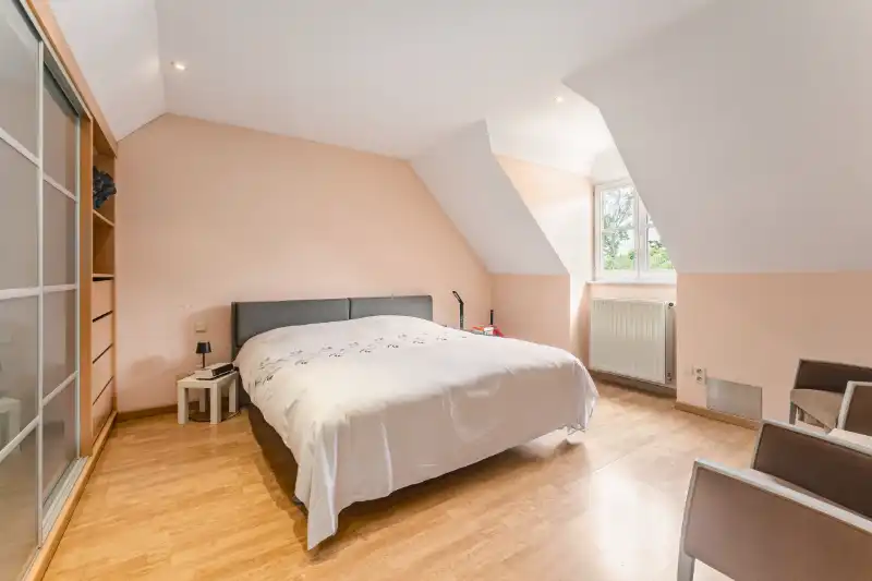 Ruime villa in de Roeselaarse stadsrand foto 15