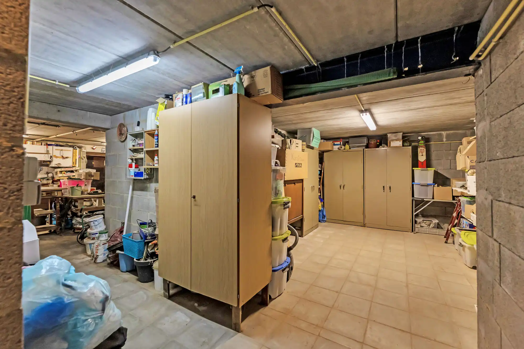 Goed onderhouden villa op groot perceel met 4 slaapkamers foto 26