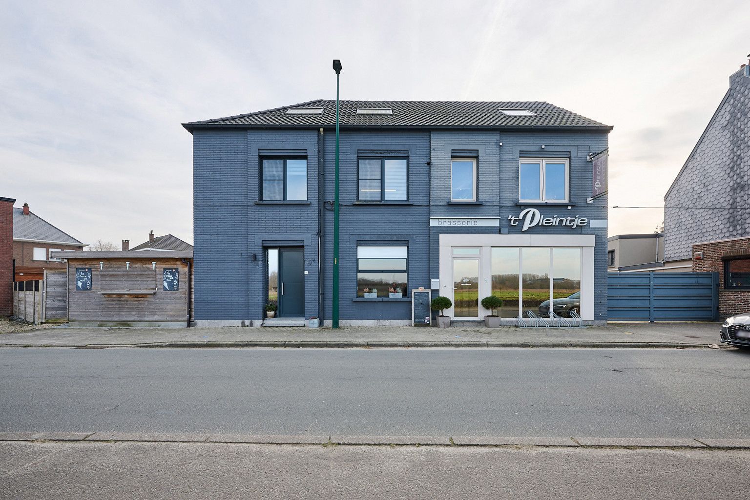 Commercieel te koop foto {{pictureIndex}}