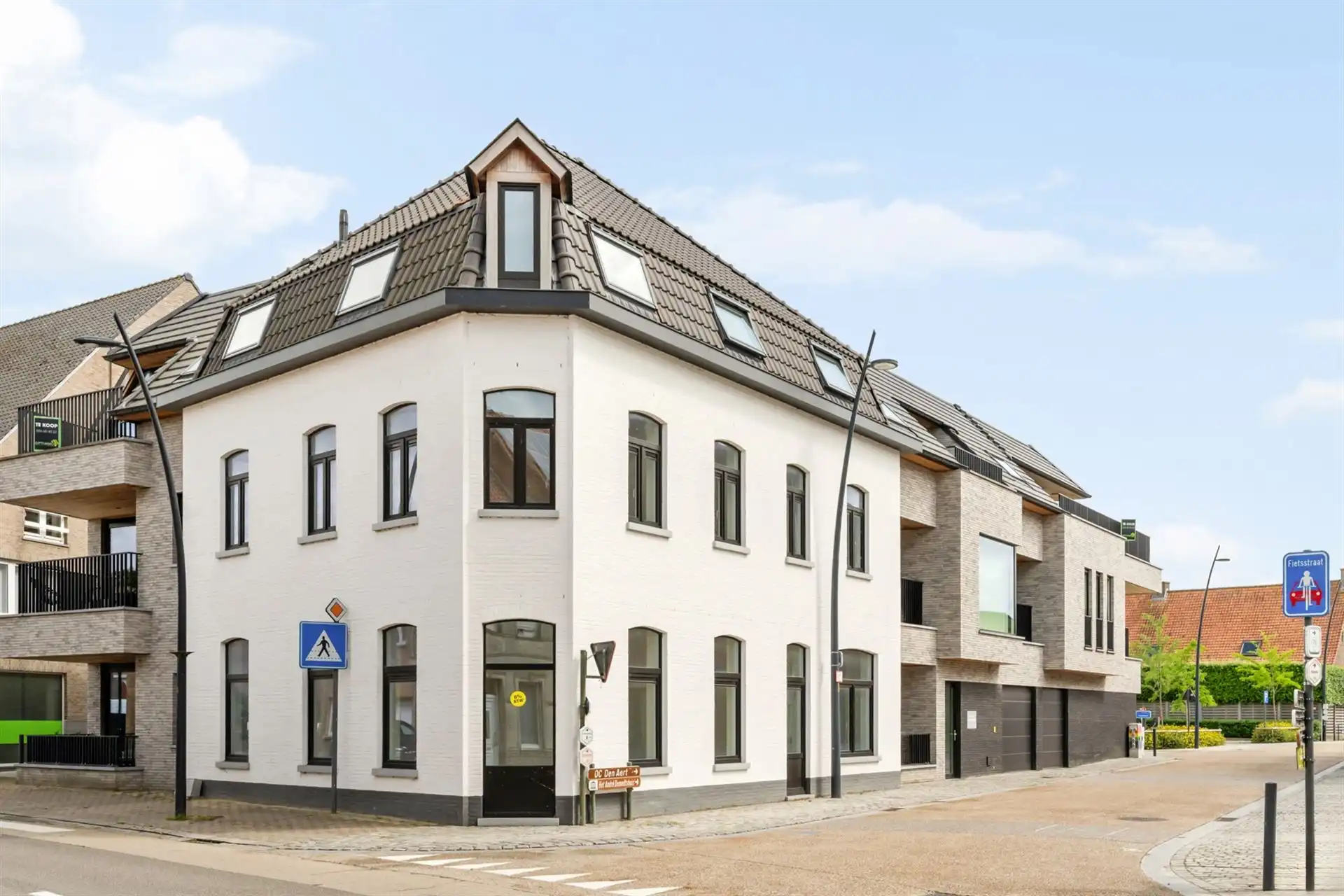 Hoogwaardig afgewerkt appartement met terras foto 11