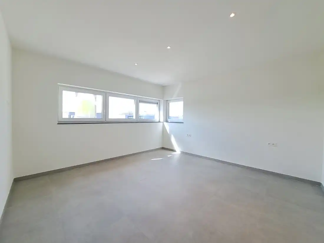 Modern ruim energiezuinig duplex appartement te Dilsen-Stokkem foto 12