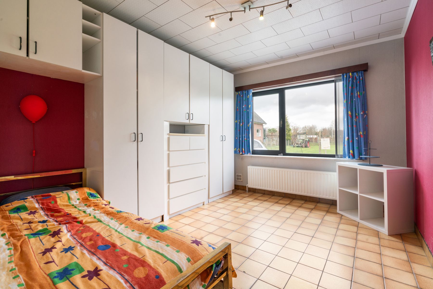 Open bebouwing met 3 slaapkamers, garage en carport foto 10