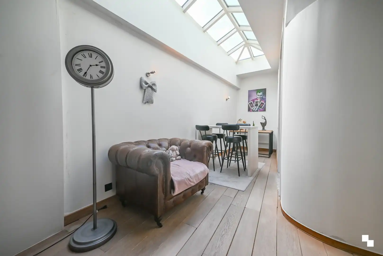 Ruime, volledig gerenoveerde woning met tuin nabij centrum Izegem foto 12