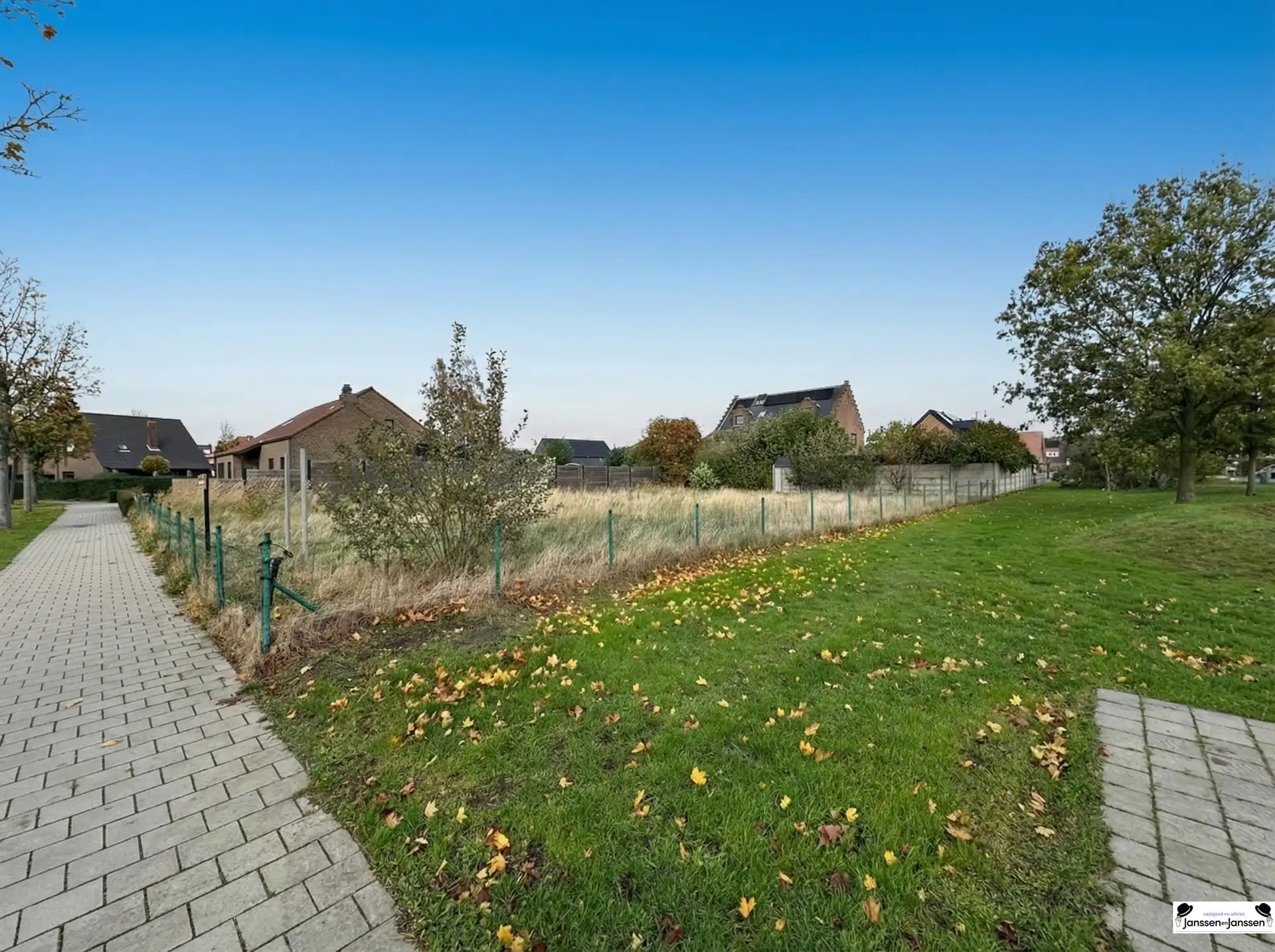 Mooi stuk bouwgrond voor halfopen bebouwing foto 7