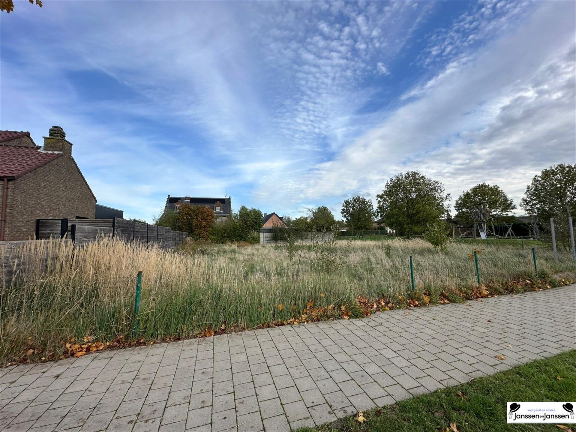 Mooi stuk bouwgrond voor halfopen bebouwing foto 7