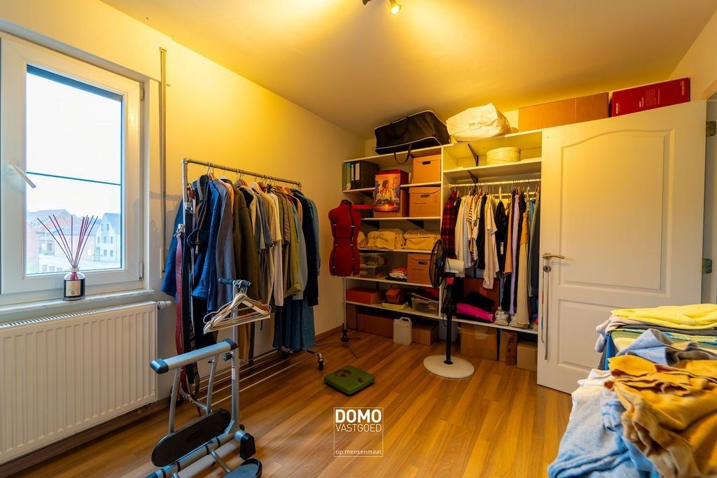 INSTAPKLAAR DUPLEXAPPARTEMENT MET TERRAS EN AUTOSTANDPLAATS IN HEUSDEN-ZOLDER foto 12