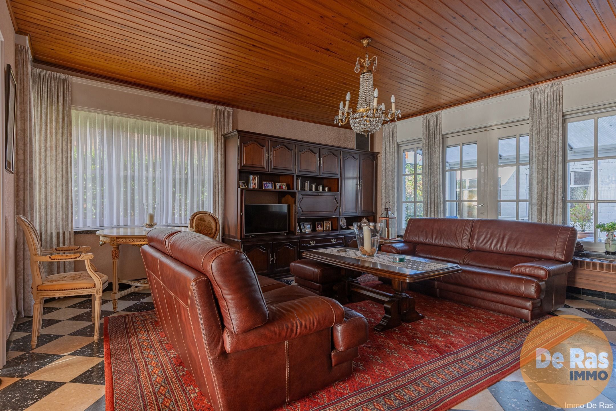 LEDE - Stevige 4-gevelwoning met bijgebouw op mooie locatie foto 3