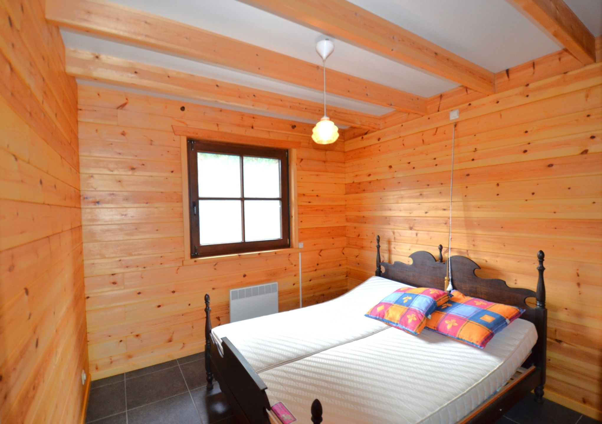 Ruime woning met veel grond foto 8