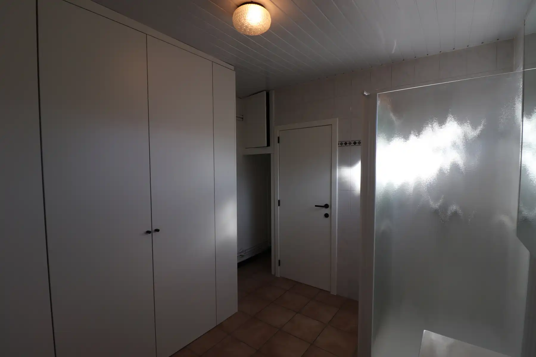 Ruime gezinswoning met terras en tuin foto 6