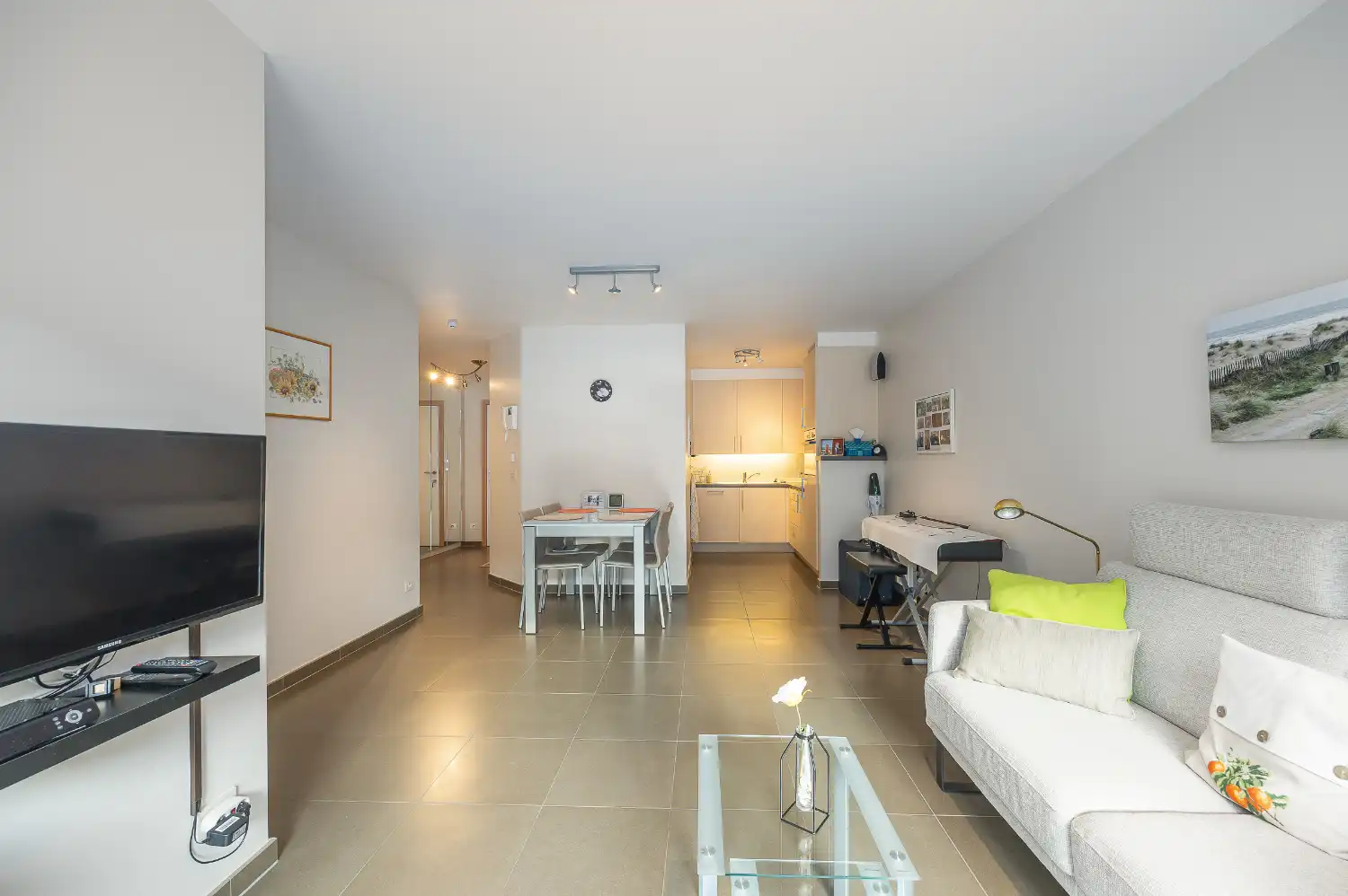 Knus en instapklaar 1-slaapkamer appartement op zeer centrale ligging te Middelkerke foto 3