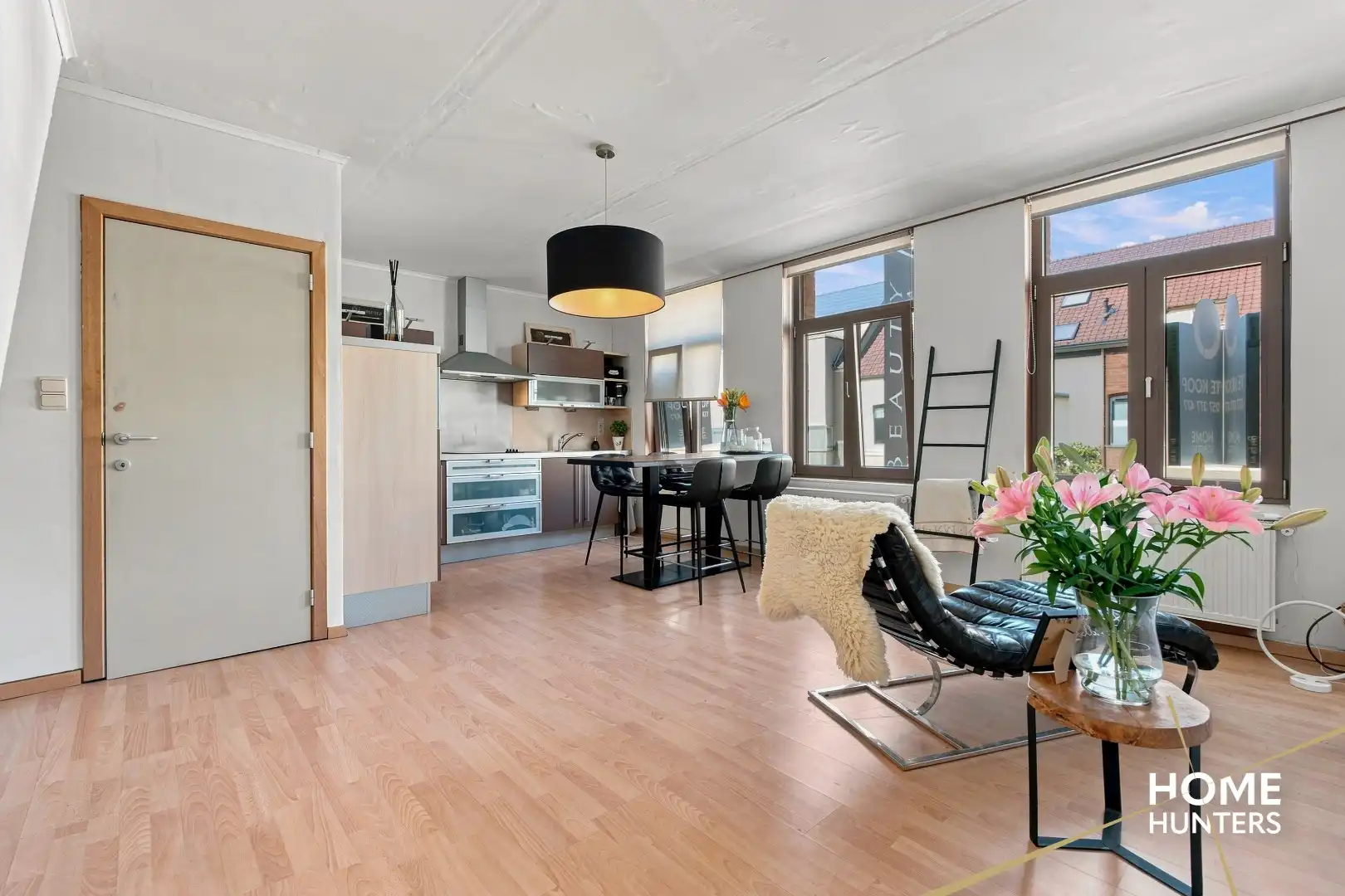 Veelzijdige handelswoning met tal van mogelijkheden op commerciële locatie in Roeselare! foto 16